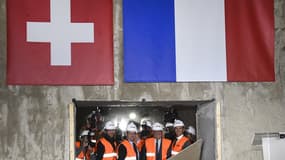 La réalisation de la ligne ferroviaire a coûté 335,2 millions d'euros à la France et 1,567 milliard de francs suisses , côté helvète.