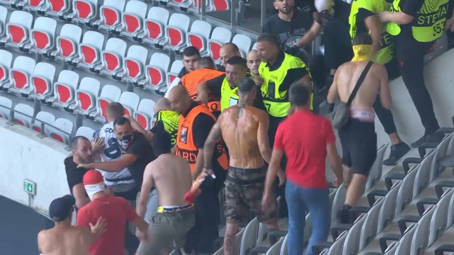 Les supporters de Cologne face à Nice, le 8 septembre 2022. Les supporters de Cologne face à Nice, le 8 septembre 2022.