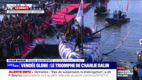 Vendée Globe: Charlie Dalin arrive sur le ponton du port Olona aux Sables d'Olonne 
