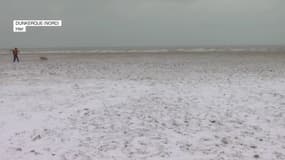 La plage de Dunkerque recouverte par une couche de neige