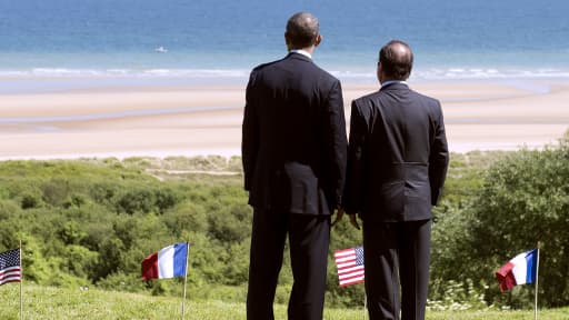 Barack Obama et François Hollande face à Omaha Beach.