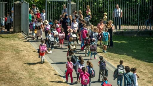 La sortie d'une école primaire dans le Nord, en juin 2017