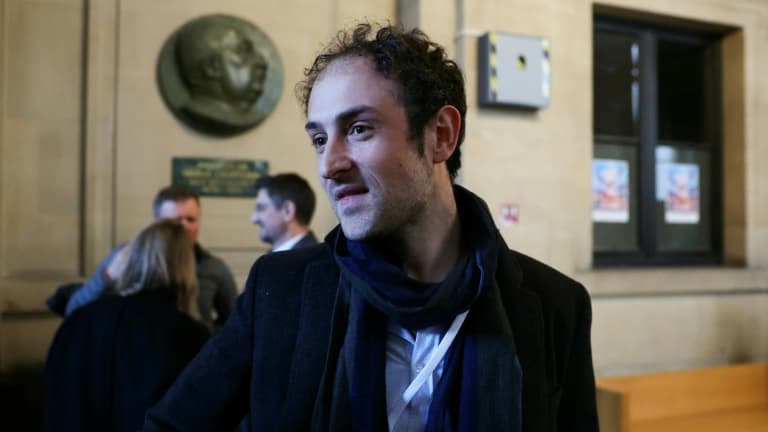 Le photographe ancien otage en Syrie Edouard Elias le premier jour du procès de Mehdi Nemmouche, à la cour d'assises spéciale de Paris le 17 février 2025.