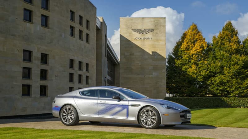 En octobre dernier, Aston Martin avait dévoilé un concept de berline électrique, la RapidE (avec un E majuscule comme électrique). La semaine dernière, Andy Palmer a de nouveau confirmé la volonté de la firme de Gaydon (Grande-Bretagne) de mettre au point un tel modèle. 