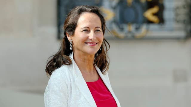 Ségolène Royal estime qu'il y a "20% de tarif en trop" sur les autoroutes.