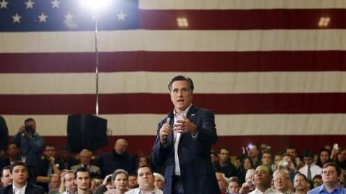 Pour Mitt Romney, il pourrait également s'agir de faire un pas vers son ancien rival, Ron Paul
