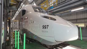 Le TGV M dans son technicentre parisien