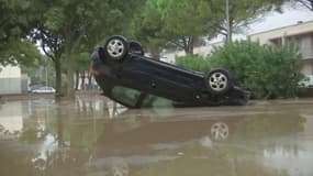 De la boue jusque dans le four, des voitures retournées... les sinistrés de l'Aude découvrent l'ampleur des dégâts