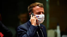 A la suite de l'affaire Pegasus, Emmanuel Macron aurait changé de téléphone et de numéro.