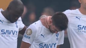 Le joueur d'Al Hilal Ruben Neves fond en larmes pendant l'hommage à Diogo Jota, quart de finale de la Coupe du monde des clubs, 4 juillet 2025
