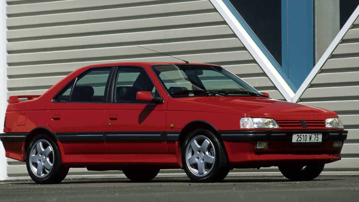 La 405 dans sa version T16, datée de 1994. Une version Mi16 date elle de 1987, avec sous le capot 160 chevaux. La 405 dans sa version T16, datée de 1994. Une version Mi16 date elle de 1987, avec sous le capot 160 chevaux.