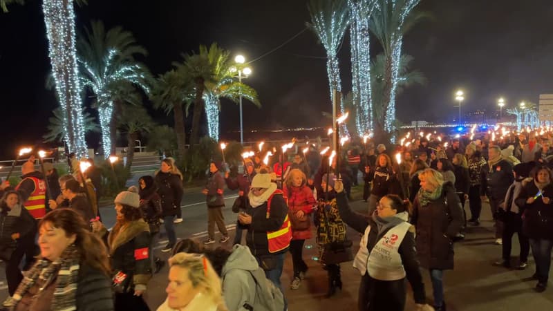 Près de 400 personnes étaient rassemblées ce vendredi soir lors d'une marche aux flambeaux à Nice.