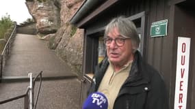 Un employé de la ville de Dabo en Moselle, en octobre 2024.