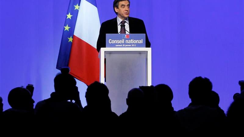 A la veille d'une intervention télévisée cruciale de Nicolas Sarkozy, l'UMP a lancé samedi sa mobilisation générale pour soutenir son futur candidat, tout en rassemblant et rassurant les troupes face à l'aggravation de l'écart entre le chef de l'Etat et F