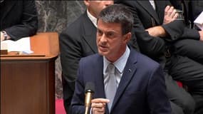 Valls prêt à fermer des mosquées "quand il faut les fermer"