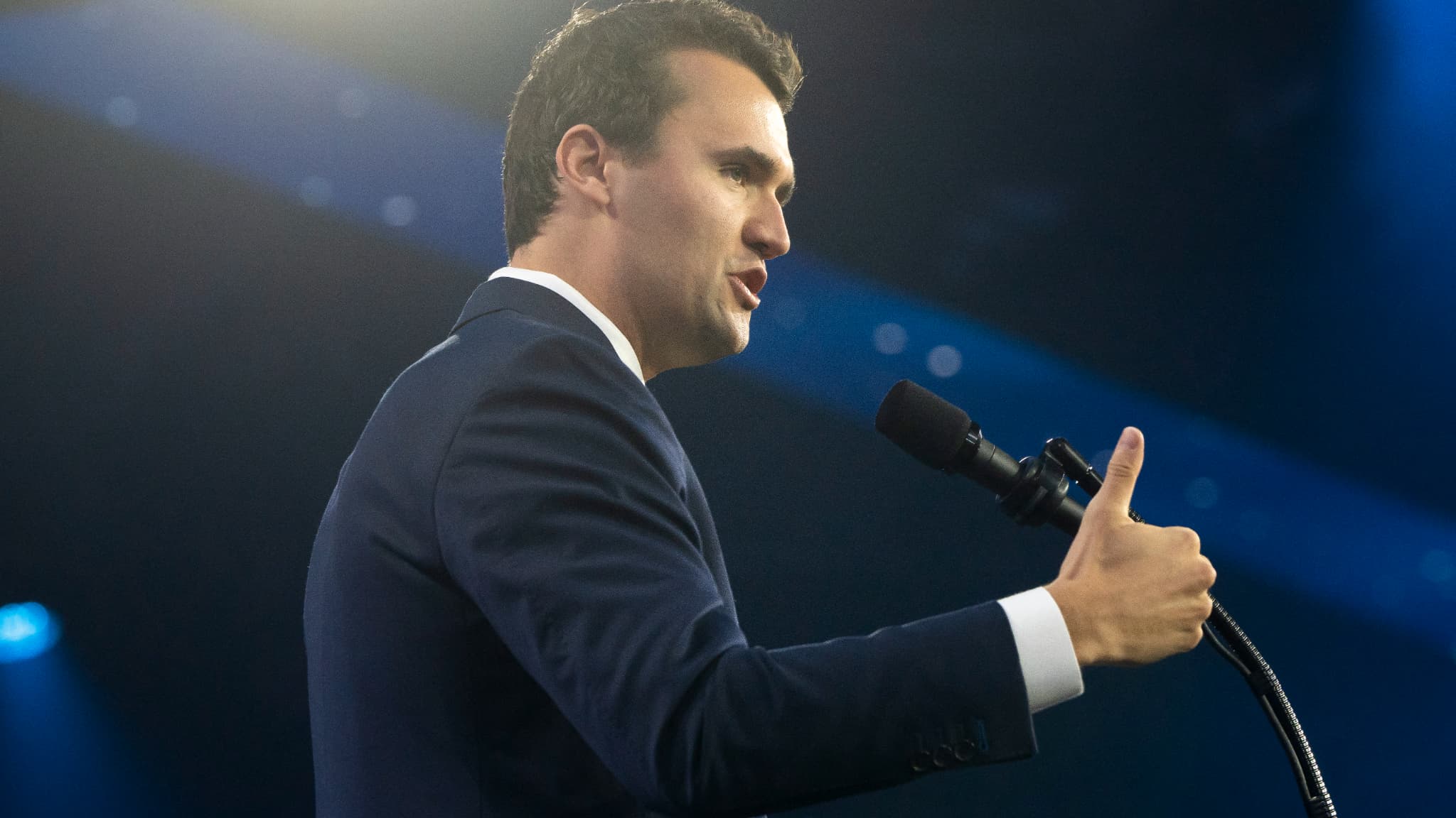 ANTI-IVG, PRO-ARMES, INFLUENCEUR... QUI EST CHARLIE KIRK, L'ALLIÉ DE DONALD TRUMP TUÉ PAR BALLE?