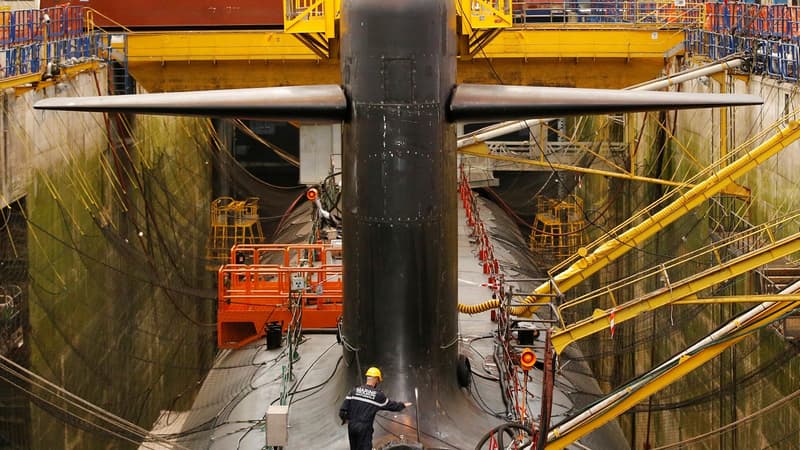 La base de l'Île Longue, élément central de la dissuasion nucléaire française, abrite loin des regards les quatre SNLE de la Force océanique stratégique (FOST).
