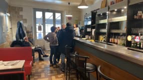 Le bar du village de Correns (Var) en janvier 2025.