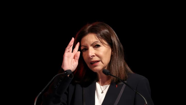 La maire de Paris et candidate socialiste à la présidentielle, Anne Hidalgo, le 13 janvier 2022 à Paris