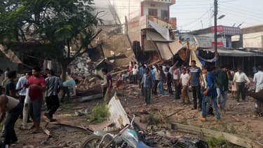 Sur les lieux de l'explosion, dans le centre de l'Inde.