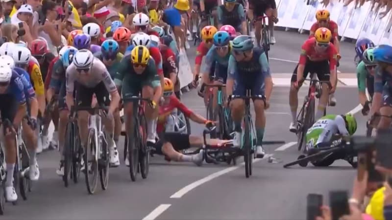 La chute dans le sprint massif de l arrivee de la 12e etape le 16 07 2026 2321222