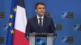 Emmanuel Macron le 24 mars lors d'une conférence de presse en marge des sommets de l'OTAN, du G7 et de l'Union européenne. 