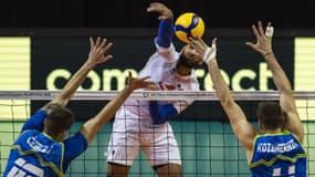 Earvin Ngapeth lors du match Slovénie-France au TQO de volley, à Berlin le 9 janvier 2020