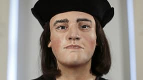 Richard III, mort à la guerre à 32 ans, avait "une apparence bien plus plaisante et bien plus juvénile", "loin de l'image de traître agissant de sang-froid" présentée par Shakespeare.