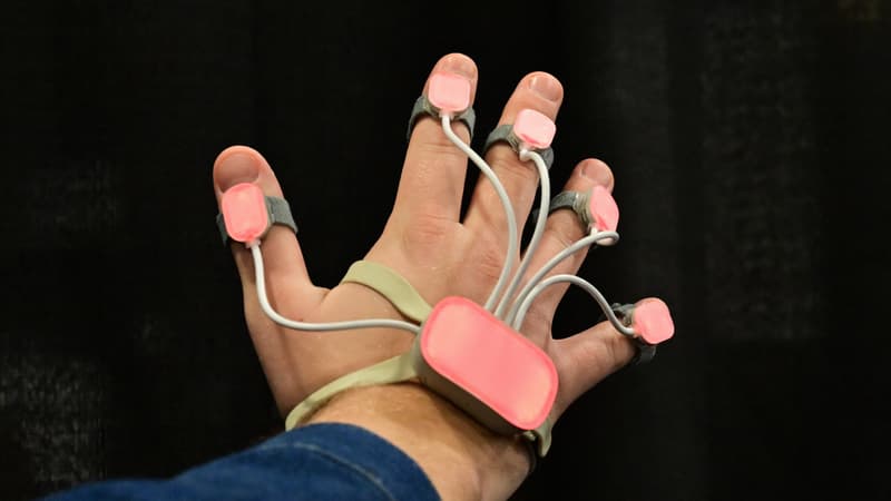CES 2024: Palmplug présente un gant de gaming pour aider les victimes d'AVC