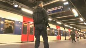 A Paris la sécurité est renforcée dans les aéroports, gares et transports en commun - Mardi 22 mars 2016
