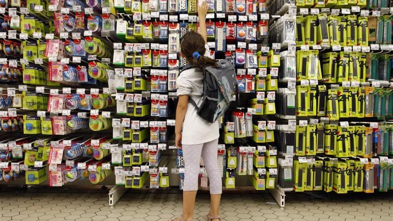 Le gouvernement évalue à 1,9% l'augmentation du coût de la rentrée scolaire 2012 par rapport à celle de 2011, selon le ministère de l'Education nationale qui parle d'une hausse "modérée". Dans le détail, l'augmentation est de +1,9% pour la papeterie, le m