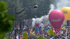 La semaine dernière, les manifestants ont pu se rassembler uniquement autour de la Bastille.