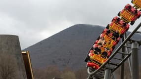 Une des attractions du parc Vulcania à Saint-Ours-les-Roches, dans le Puy-de-Dôme, le 30 mars 2022