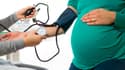 Il arrive qu’une femme enceinte, notamment lors de sa première grossesse, développe une hypertension artérielle spécifique.