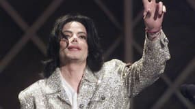 Michael Jackson sur la scène des American Music Awards en 2002