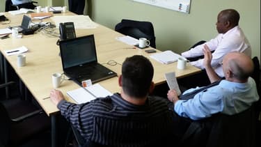 Lors des réunions, il faut rester concentré et résister à la tentation de consulter sa messagerie.
