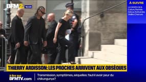 Thierry Ardisson: l'arrivée de sa femme Audrey Crespo-Mara aux obsèques à l’église Saint-Roch 