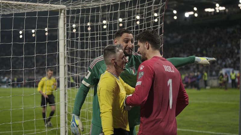 Notes volées et déchirées: c'était (très) tendu entre les gardiens Donnarumma et Vasilj lors des tirs au but de Bosnie-Italie