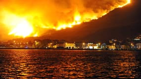 En Croatie, les flammes menacent la deuxième ville du pays.