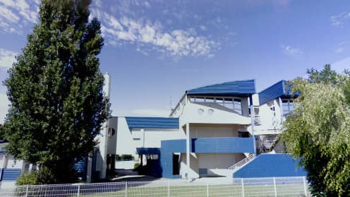 Le lycée de Chevigny-Saint-Sauveur, où une lycéenne à été poignardée lundi.