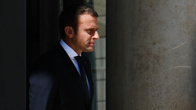 La baisse du nombre d'emplois aidés ne figurait pas dans le programme d'Emmanuel Macron.