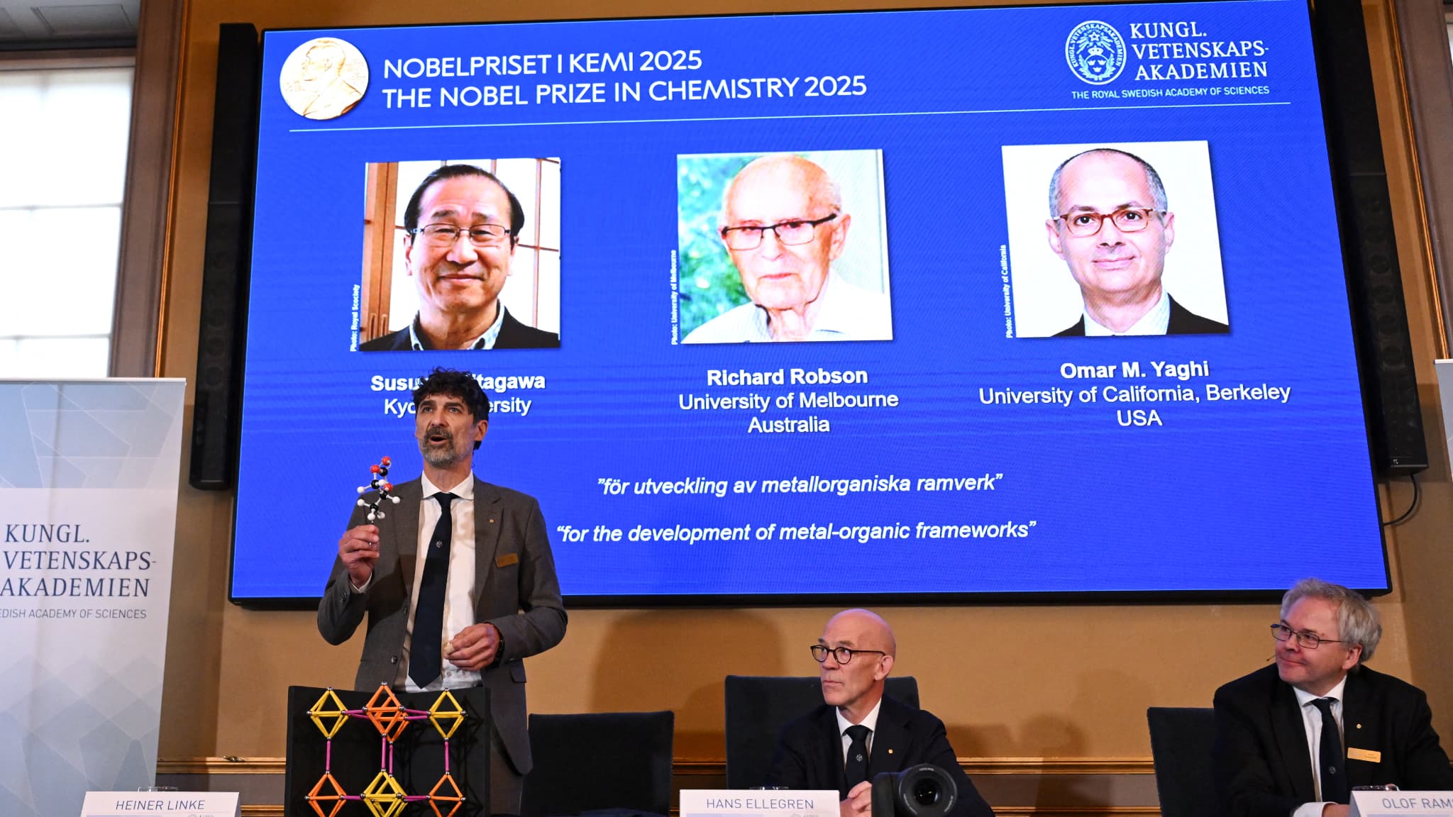 LE NOBEL DE CHIMIE CONSACRE DE NOUVELLES STRUCTURES MOLÉCULAIRES AU "POTENTIEL ÉNORME"