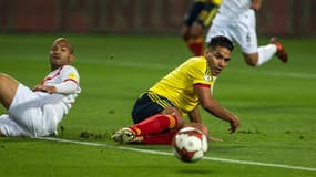 Radamel Falcao et les Colombiens, ainsi que les Péruviens ont eu une attitude très douteuse pendant le match entre les deux nations.
