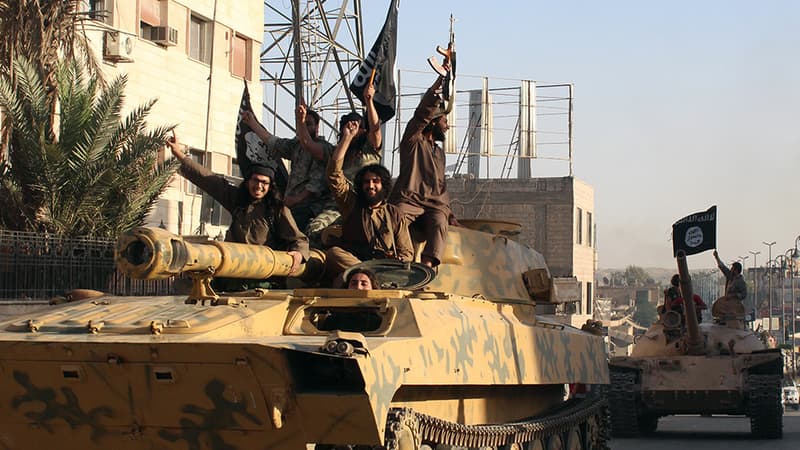 Des membres de Daesh à Raqqa, en Syrie, sur une image de propagande diffusée en juin 2014.
