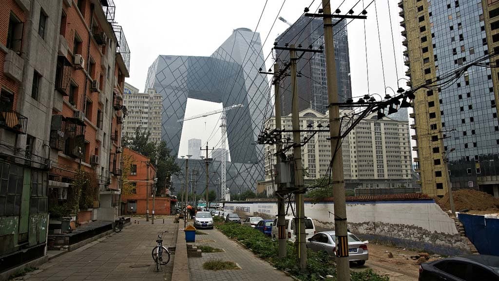 Le nouveau siège de la télévision d'Etat (CCTV) à Pékin, dit le "Grand Pantalon", par l'architecte néerlandais Rem Koolhass. Le nouveau siège de la télévision d'Etat (CCTV) à Pékin, dit le "Grand Pantalon", par l'architecte néerlandais Rem Koolhass.