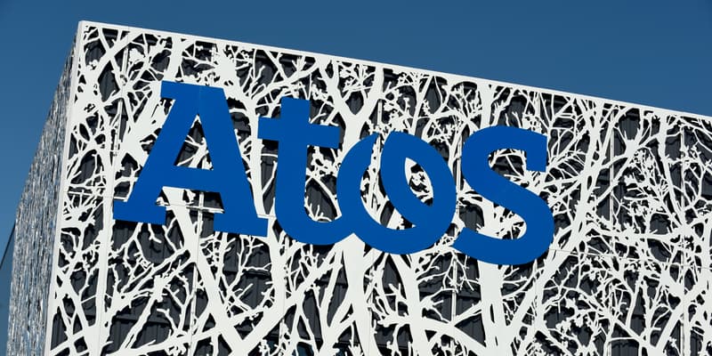 Le logo de la société Atos prise en photo en 2019