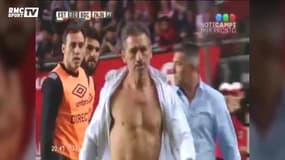 Le coach d’Estudiantes déchire sa chemise façon Hulk