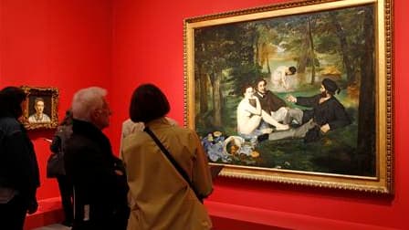 "Le déjeuner sur l'herbe", peint par Edouard Manet en 1863, exposé au Musée d'Orsay. Près de 30 ans que Paris n'avait pas consacré de rétrospective à l'un des peintres chéris du public: Edouard Manet et son époque sont à l'honneur au musée d'Orsay à parti