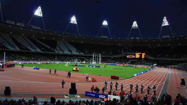 La piste d'athlétisme du Stade olympique de Londres, lors d'un test.
