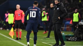 Neymar est sorti blessé contre Strasbourg.